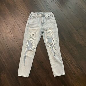 American Eagle Outfitters distressed mom jeans (size 2)